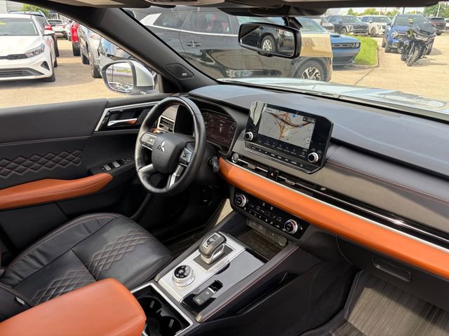 Used 2022 Mitsubishi Outlander SEL AWD/4WD image 4