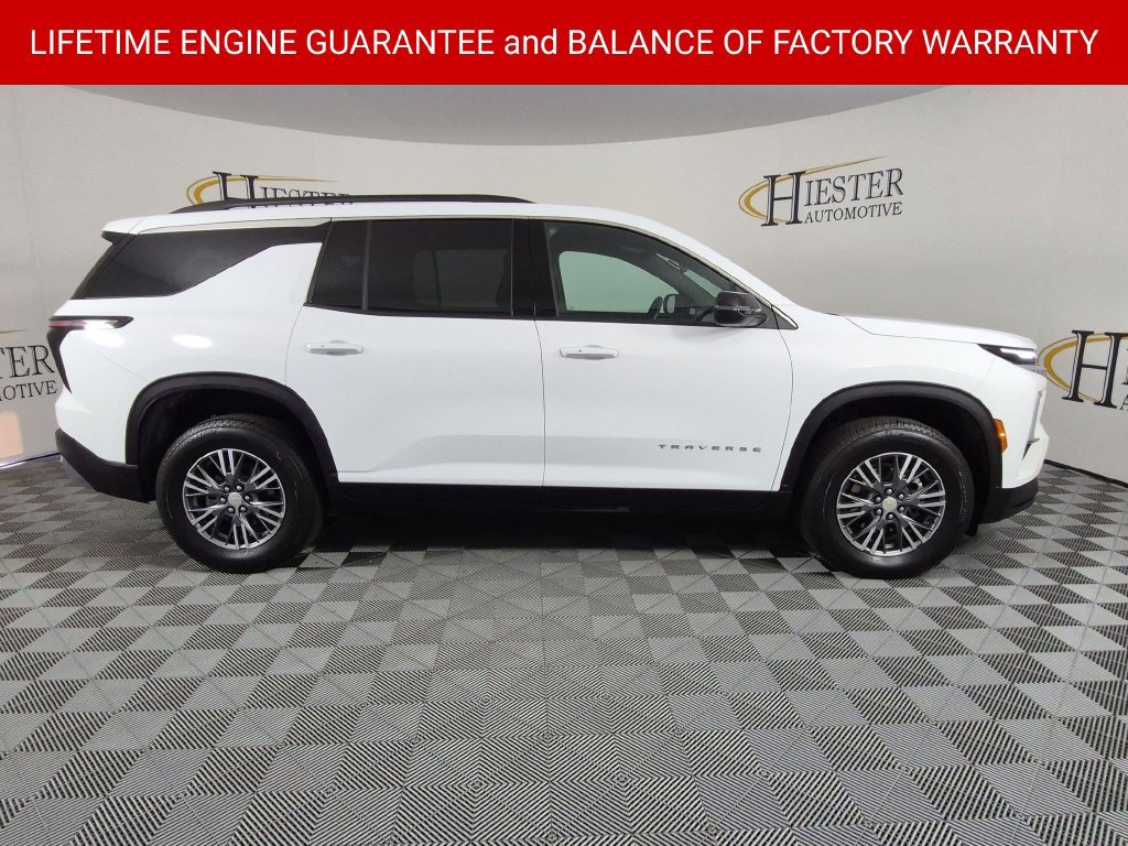 Certified 2026 Chevrolet Traverse LT FWD image 4