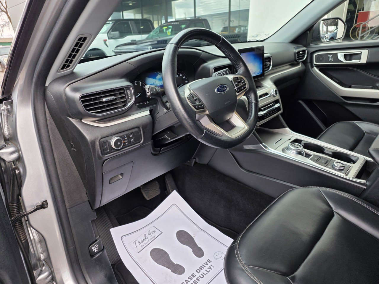 Used 2021 Ford Explorer XLT w/ Equipment Group 202A image 25