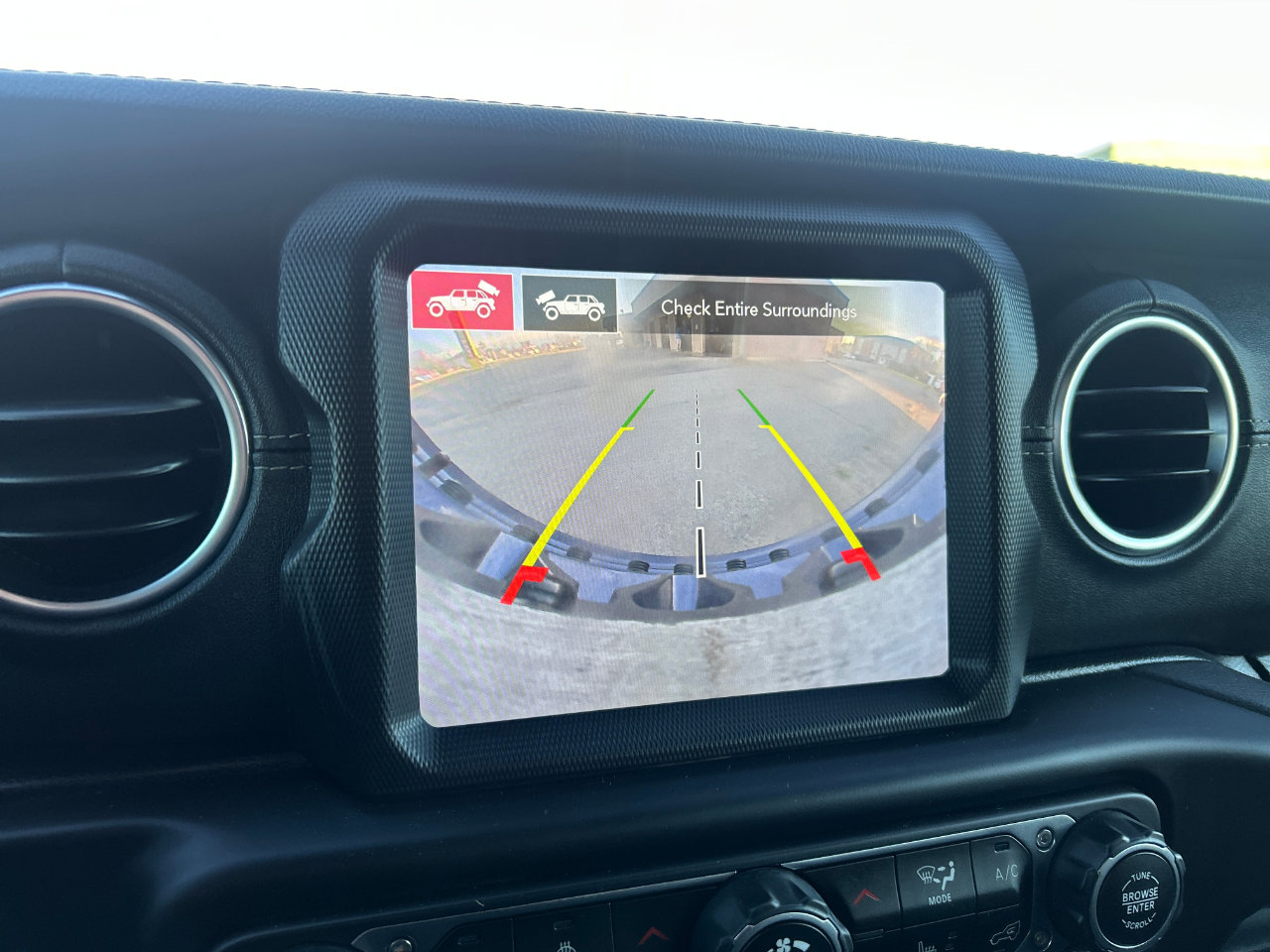 Used 2021 Jeep Wrangler Unlimited Sahara w/ Uconnect 4C Nav & Sound Group image 10