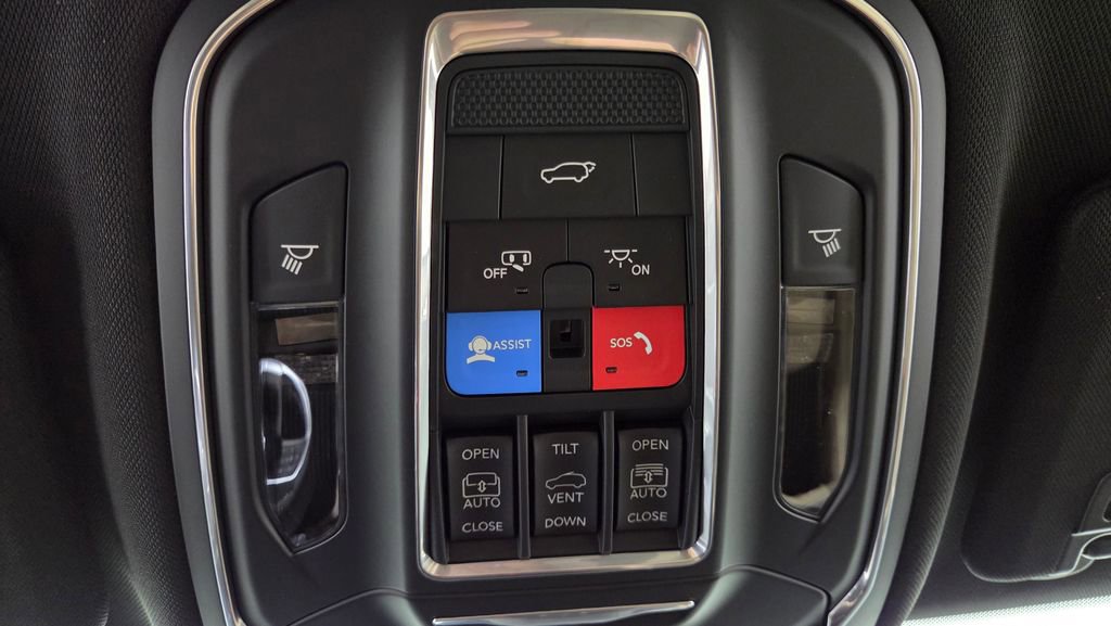 New 2025 Jeep Grand Cherokee Limited image 27