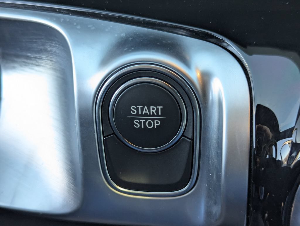 Used 2022 Mercedes-Benz EQB 350 4MATIC image 17