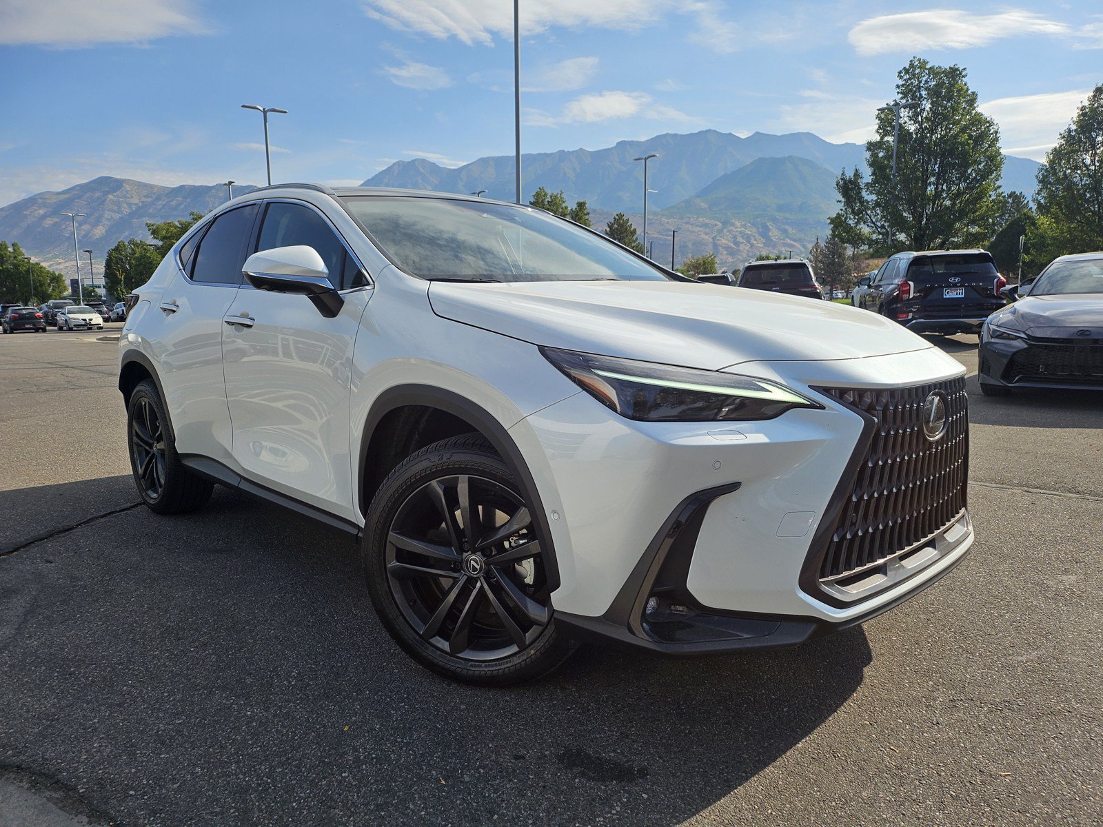 Used 2025 Lexus NX 450h+ AWD w/ Accessory Package (Z2) image 3