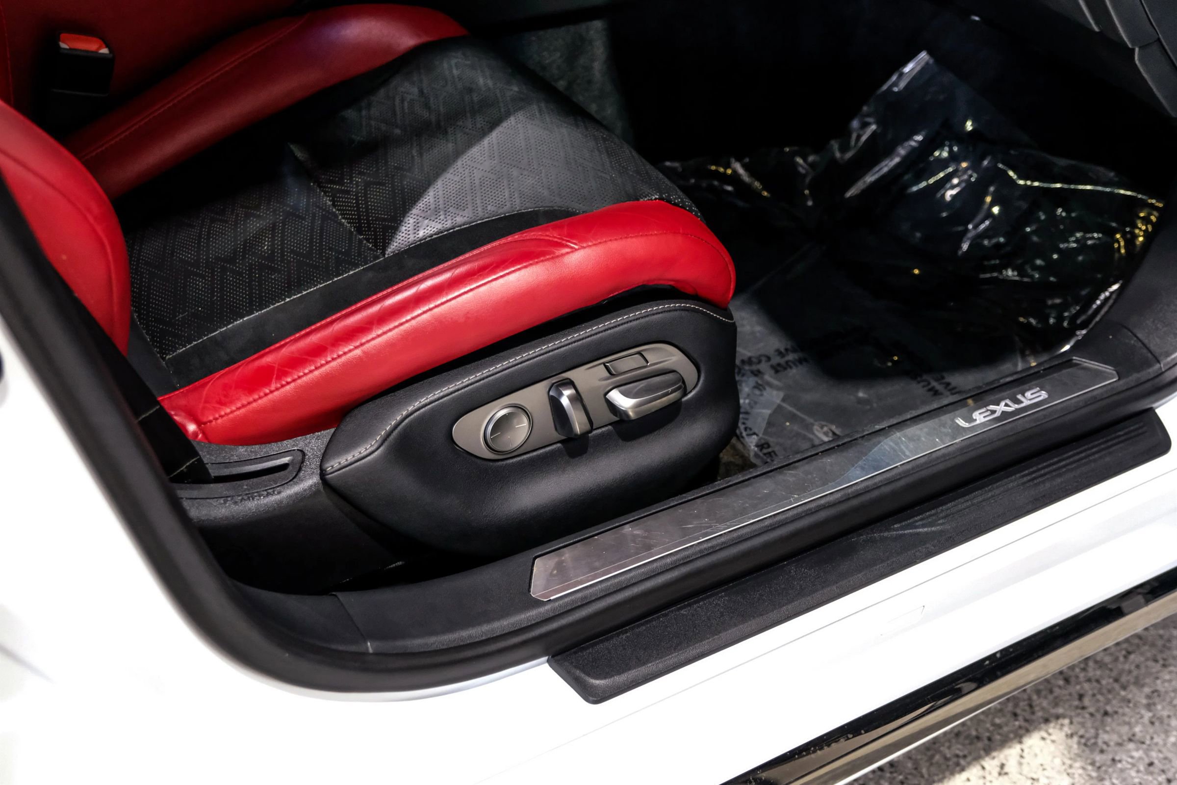 Used 2021 Lexus LS 500 F Sport w/ Accessory Package (Z2) image 42