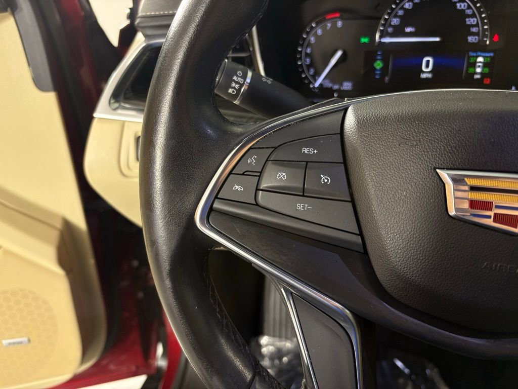 Used 2018 Cadillac XT5 FWD image 19