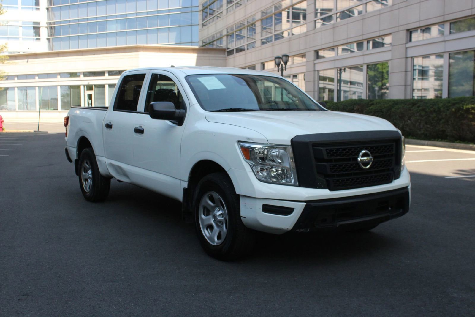 Used 2022 Nissan Titan S w/ S Utility Package image 1