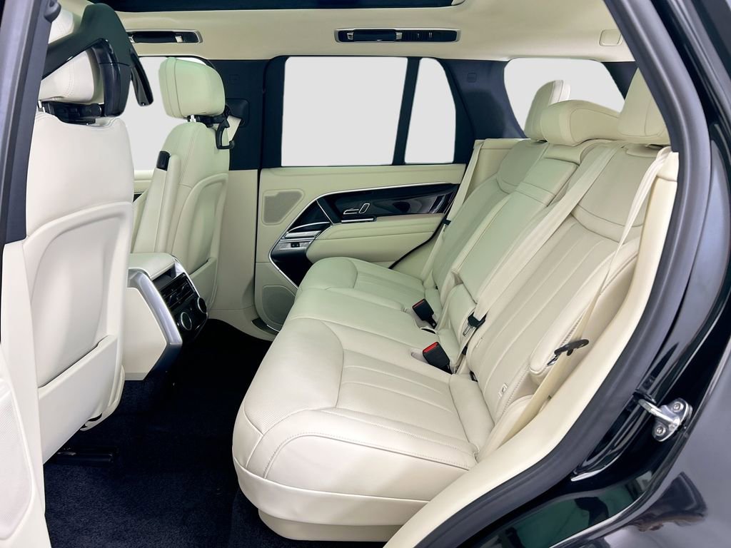 New 2026 Land Rover Range Rover SE image 20