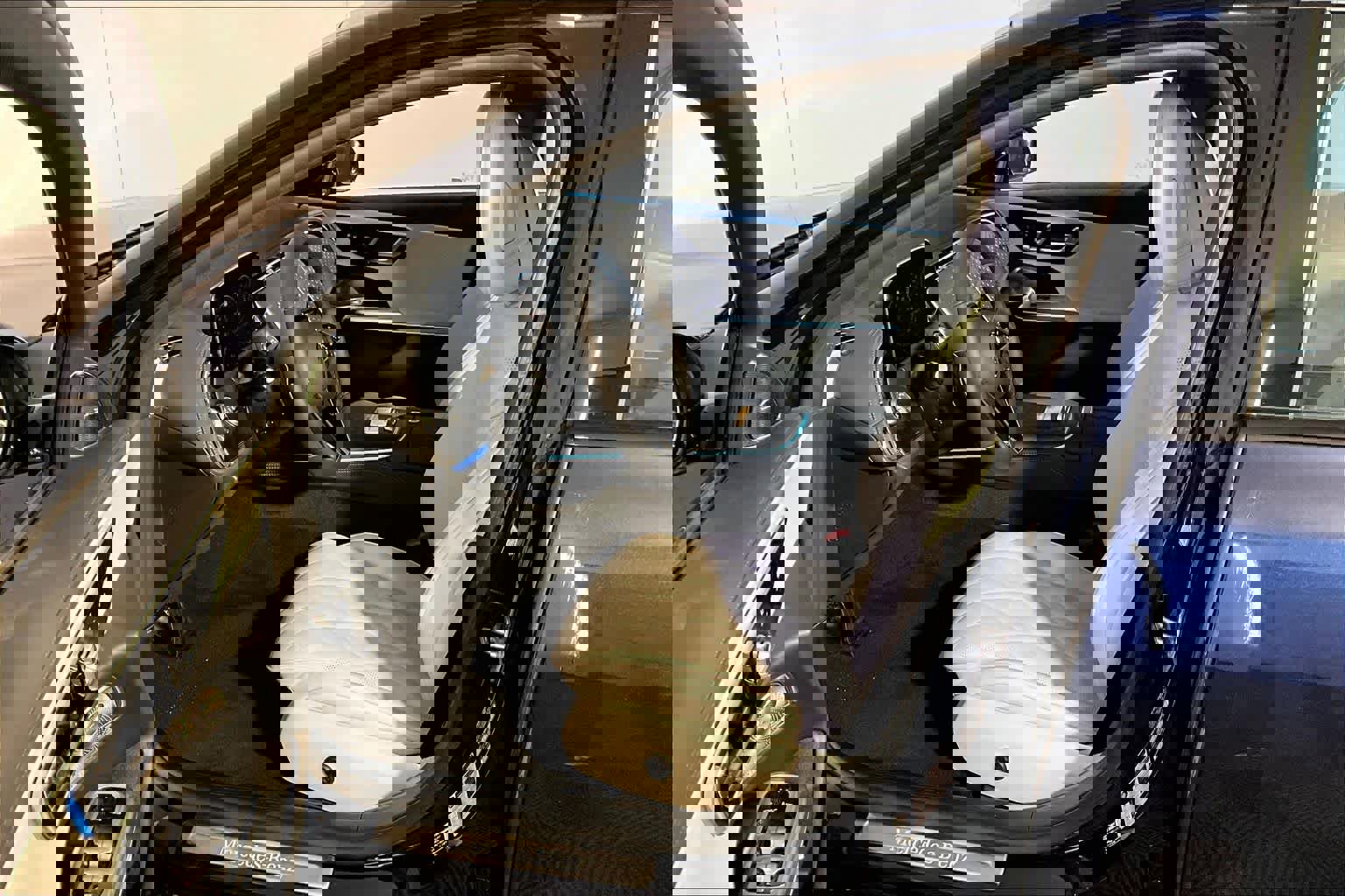 New 2026 Mercedes-Benz E 450 4MATIC Sedan image 21