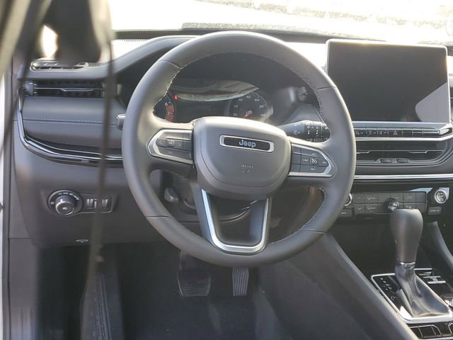 New 2026 Jeep Compass Latitude image 7