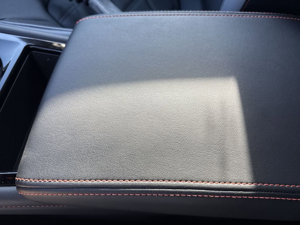 Used 2025 Volkswagen Atlas Peak Edition SE image 40