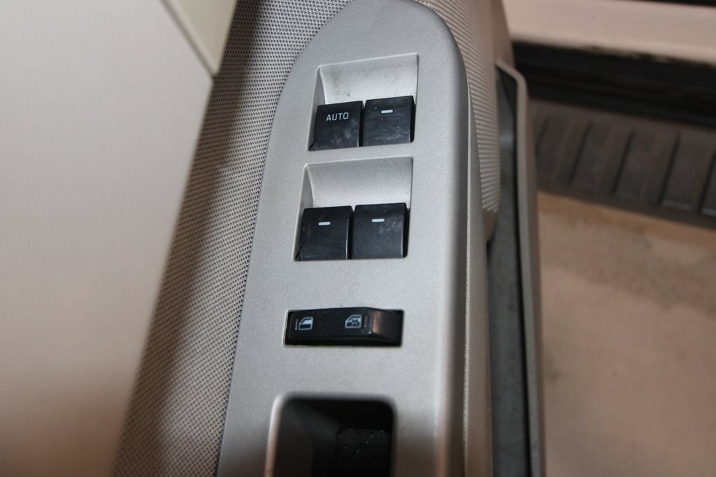 Used 2011 Ford Escape XLT w/ 201A Rapid Spec Order Code FWD image 6