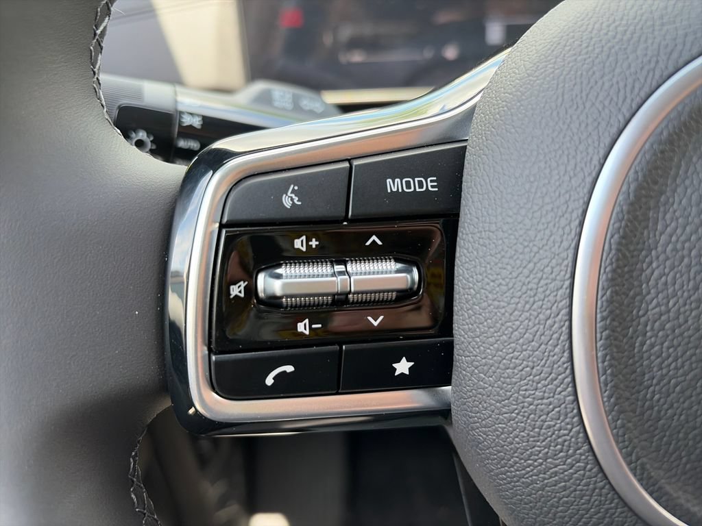 New 2026 Kia Carnival FWD image 11