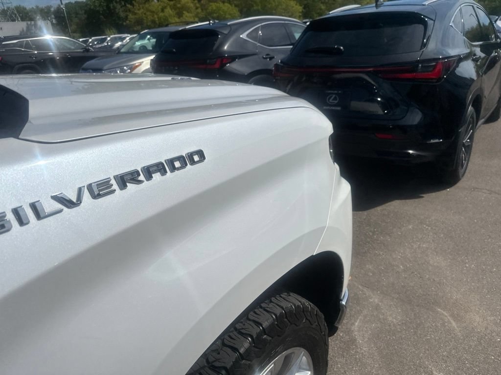 Used 2020 Chevrolet Silverado 1500 LTZ w/ LTZ Premium Package AWD/4WD image 23