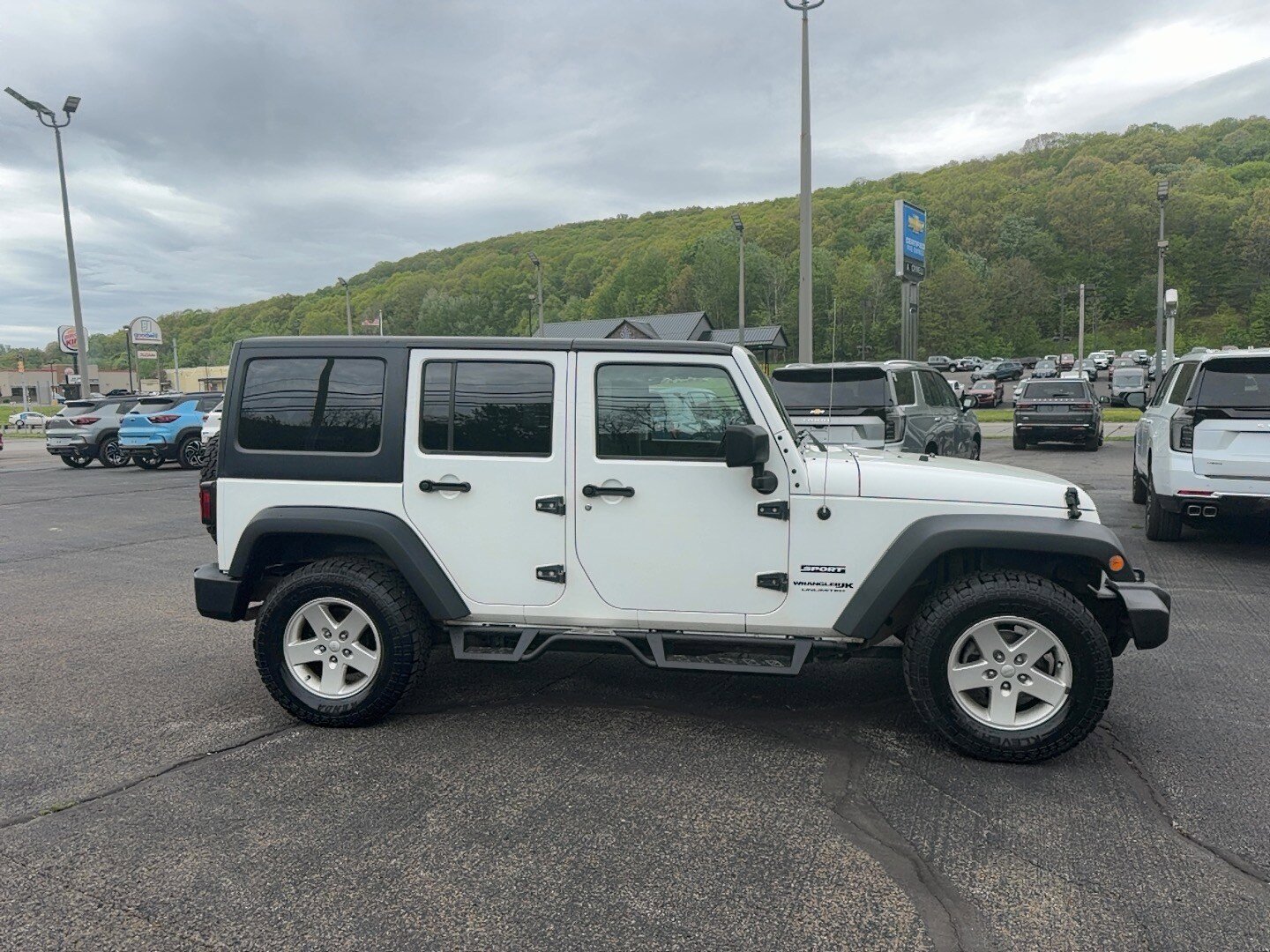 Used 2018 Jeep Wrangler Unlimited Sport S AWD/4WD video 3
