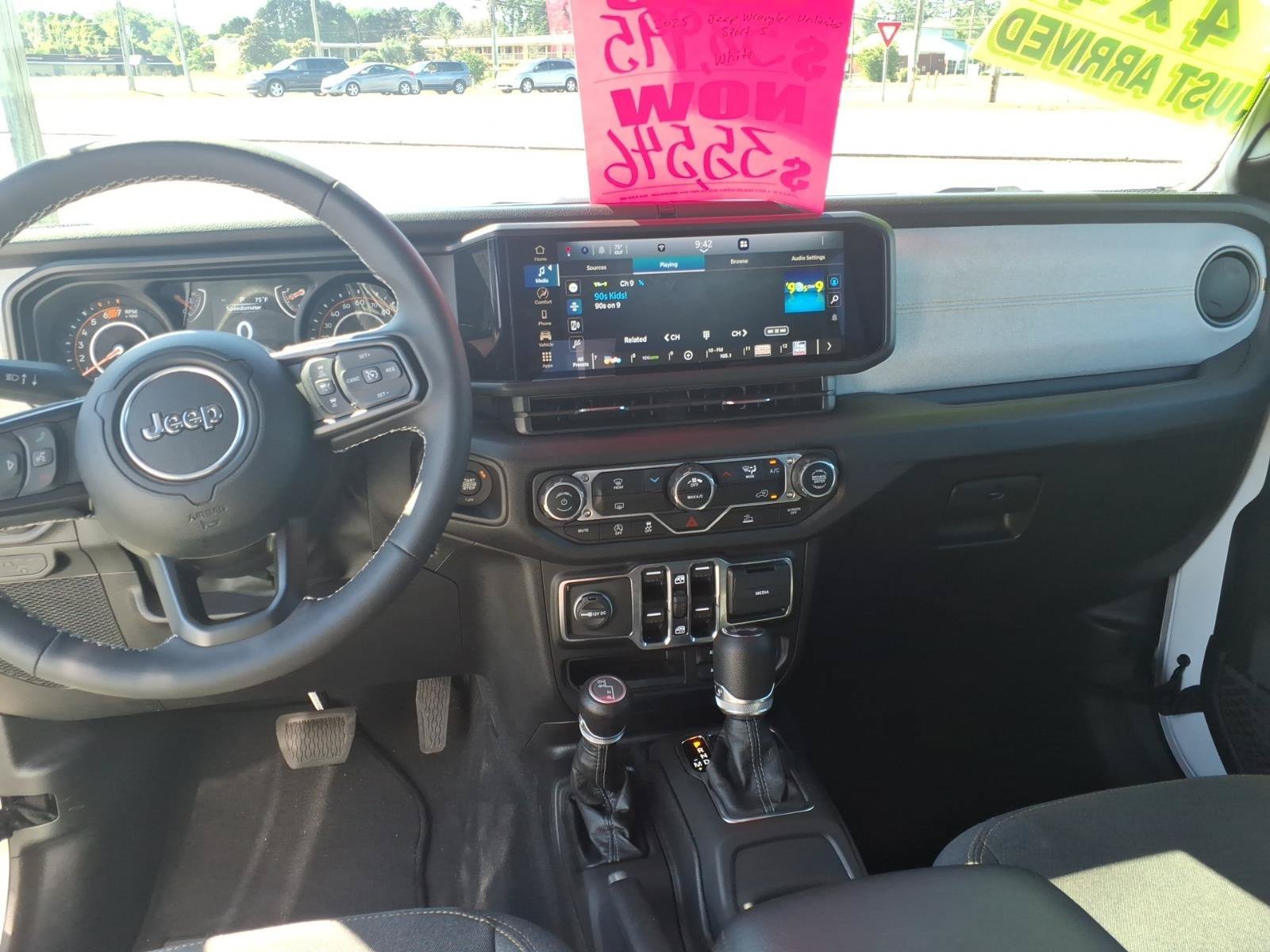 Used 2025 Jeep Wrangler Unlimited Sport AWD/4WD image 11