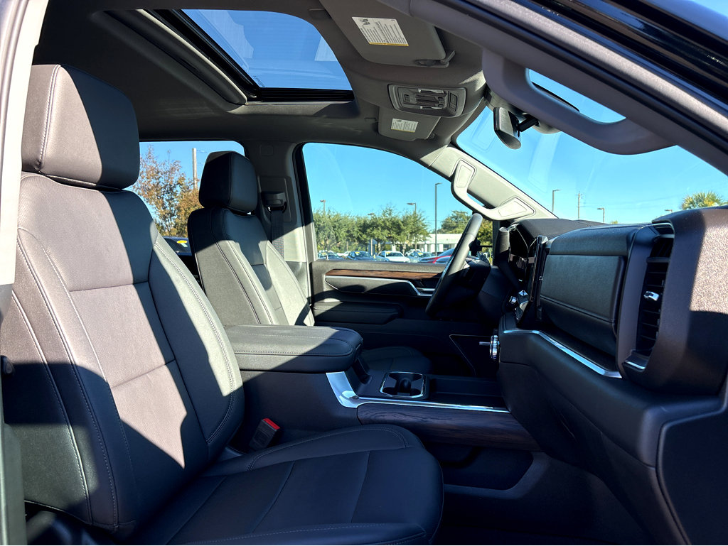 New 2025 GMC Sierra 2500 SLT w/ SLT Premium Package image 11