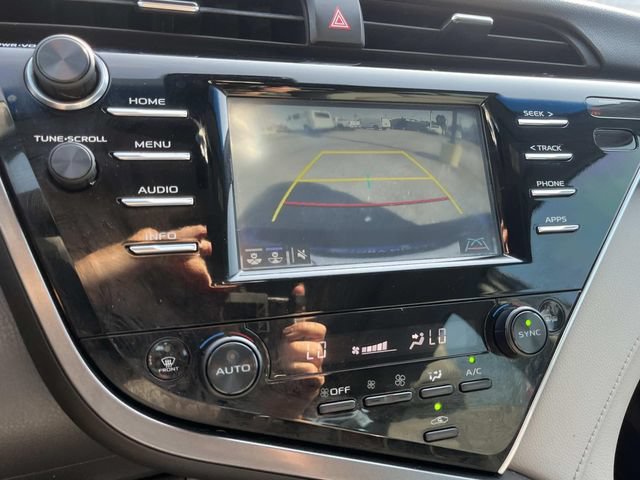 Used 2018 Toyota Camry XSE FWD image 39