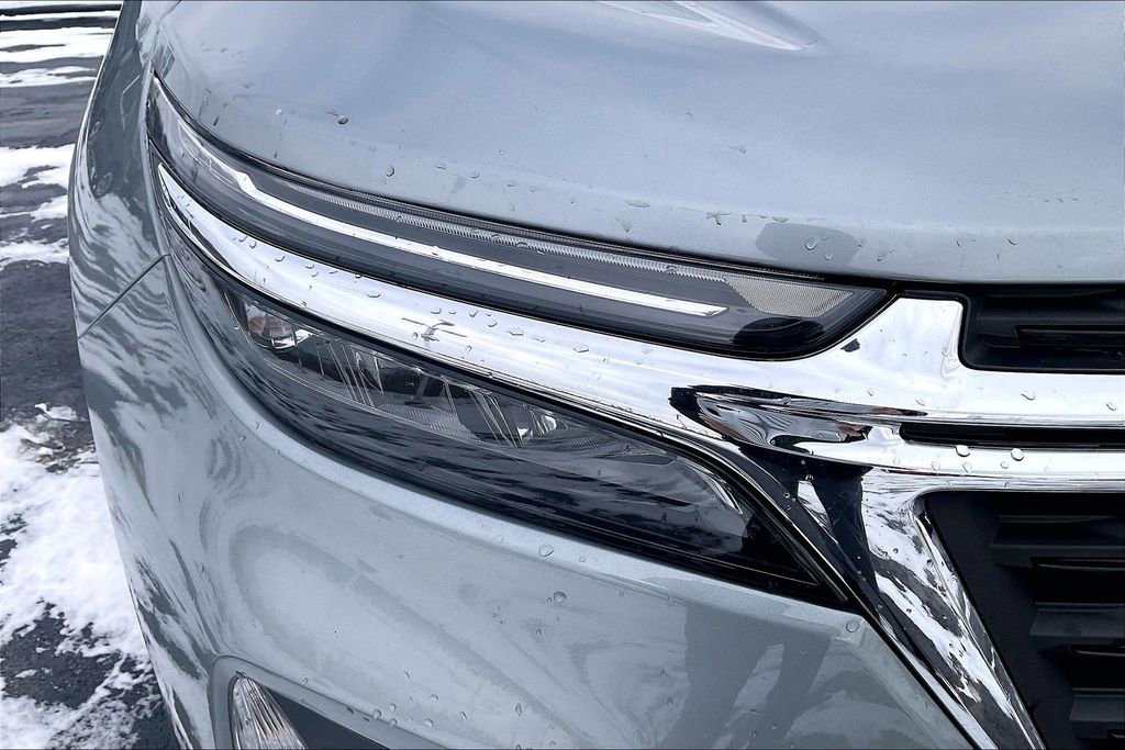 Used 2023 Chevrolet Equinox LT image 32