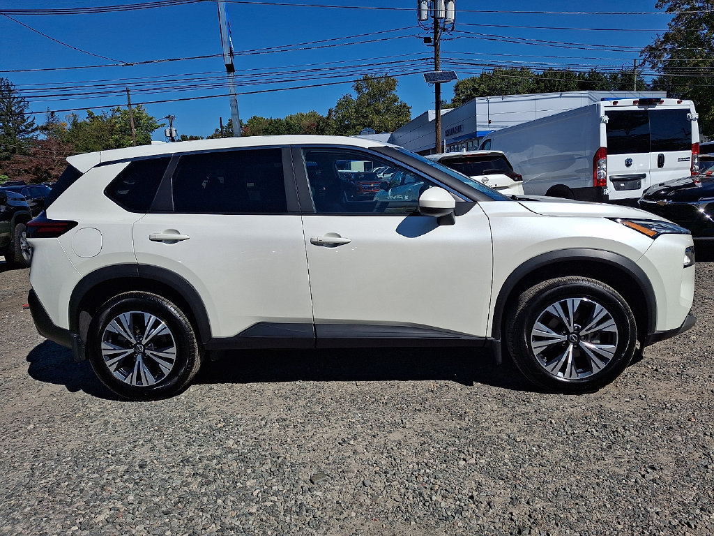 Used 2023 Nissan Rogue SV AWD/4WD image 9