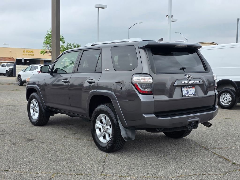 Used 2016 Toyota 4Runner SR5 w/ Convenience Package image 8