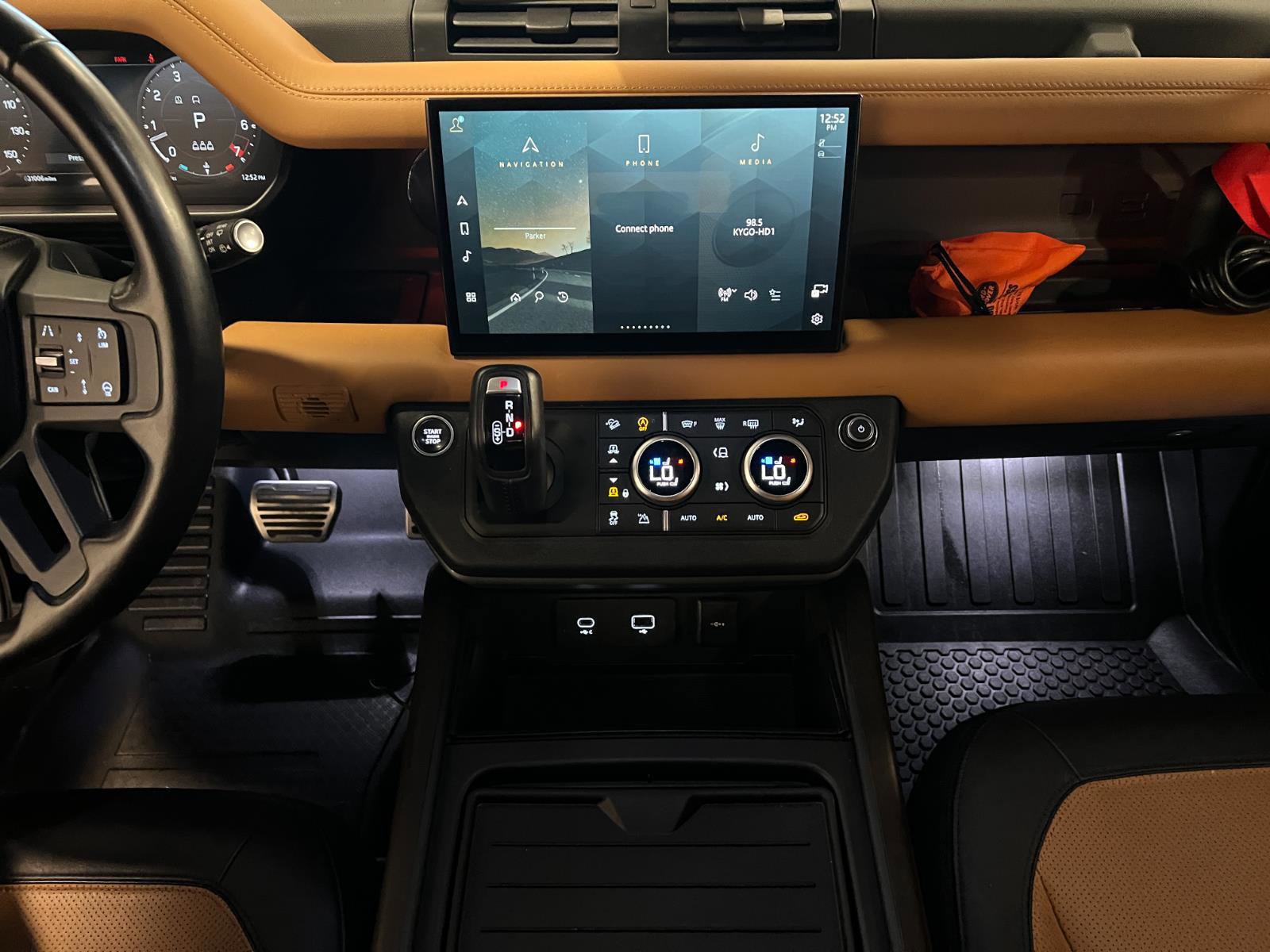 Used 2023 Land Rover Defender 90 X image 15