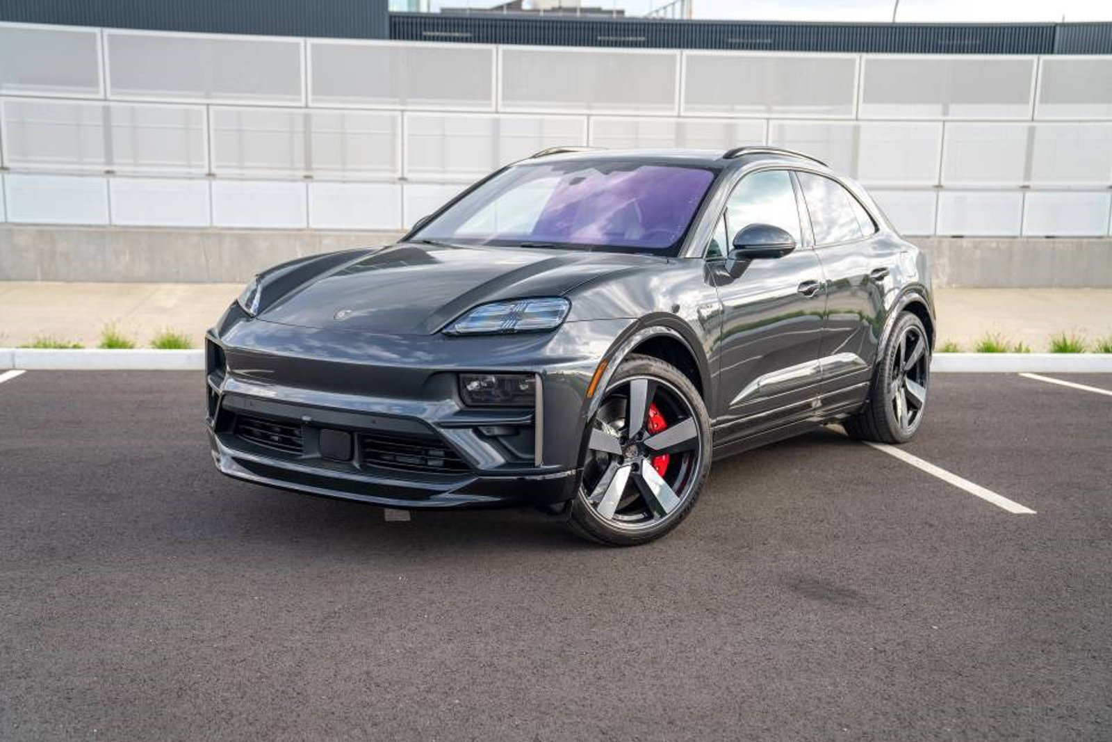 New 2026 Porsche Macan Turbo Electric AWD/4WD video 1