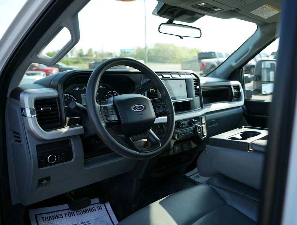 Used 2024 Ford F350 XL w/ Snow Plow/Camper Package image 17