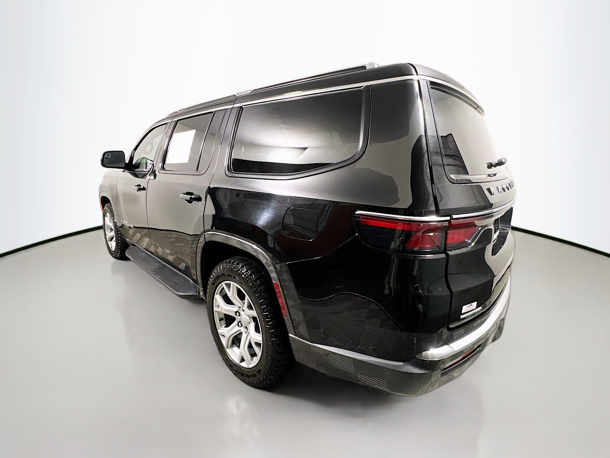 Used 2022 Jeep Wagoneer Series II image 8