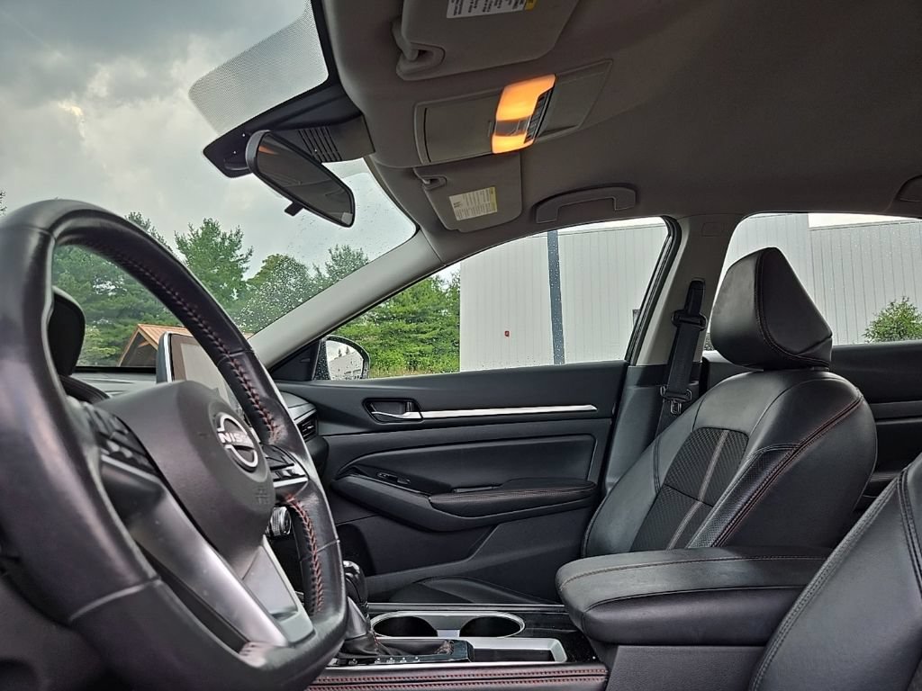 Used 2024 Nissan Altima 2.5 SR FWD image 33