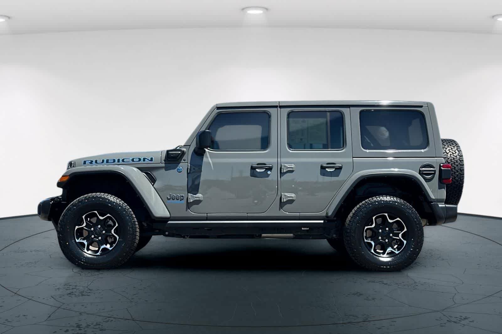 Used 2021 Jeep Wrangler Unlimited Rubicon 4xe w/ Cold Weather Group AWD/4WD image 9
