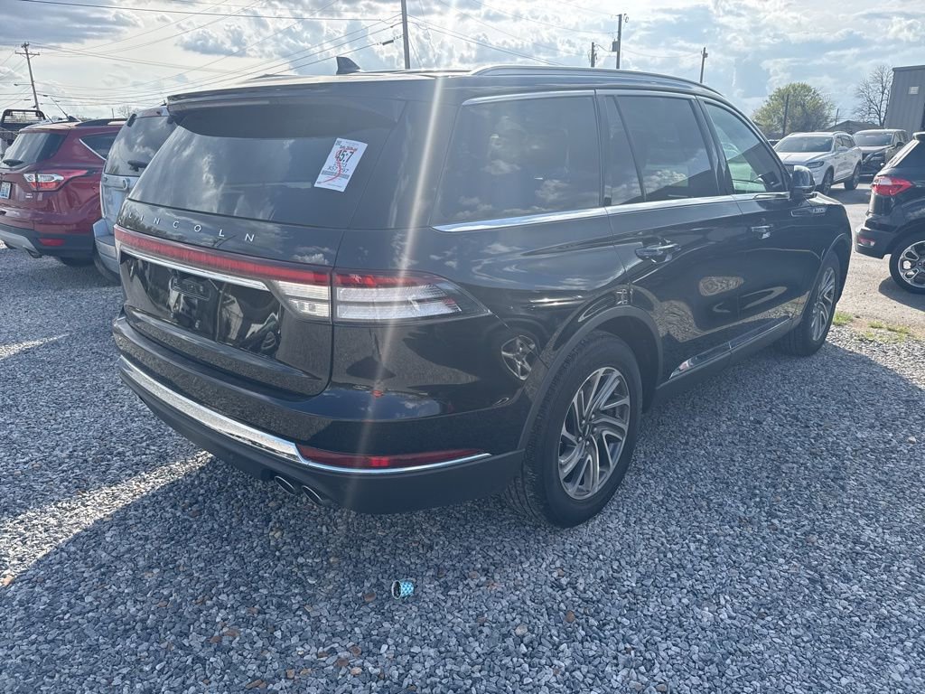 Used 2023 Lincoln Aviator 2WD w/ Elements Package image 3