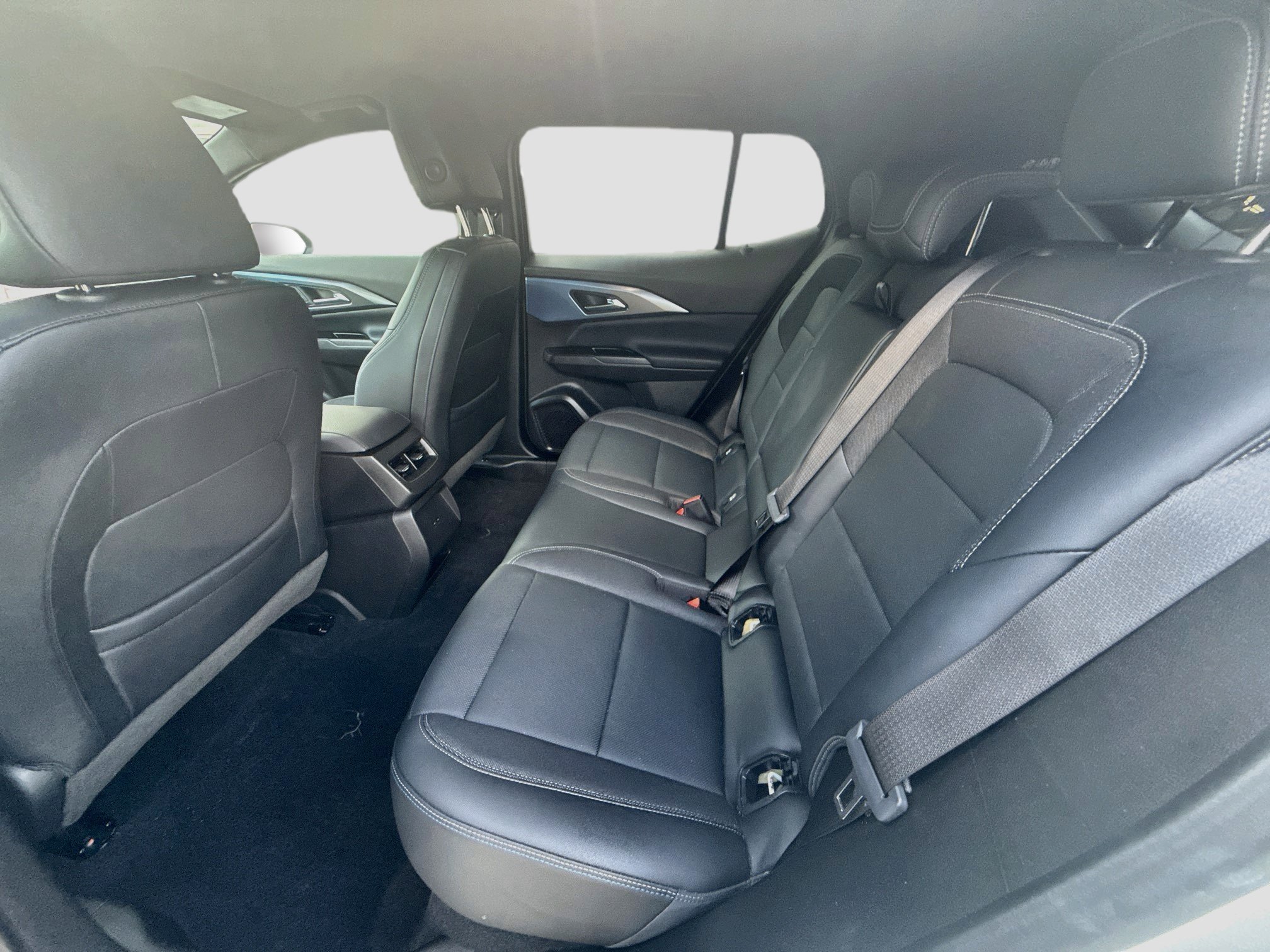 Used 2024 Chevrolet Equinox EV LT FWD image 24