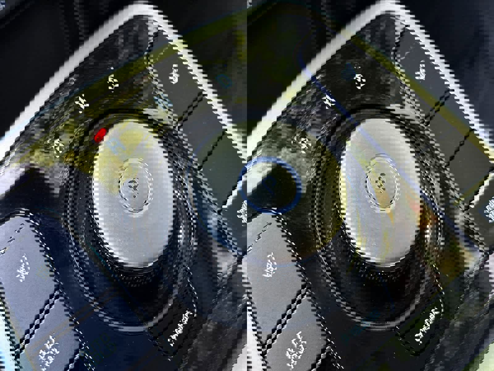 Used 2022 Kia Niro EX image 22