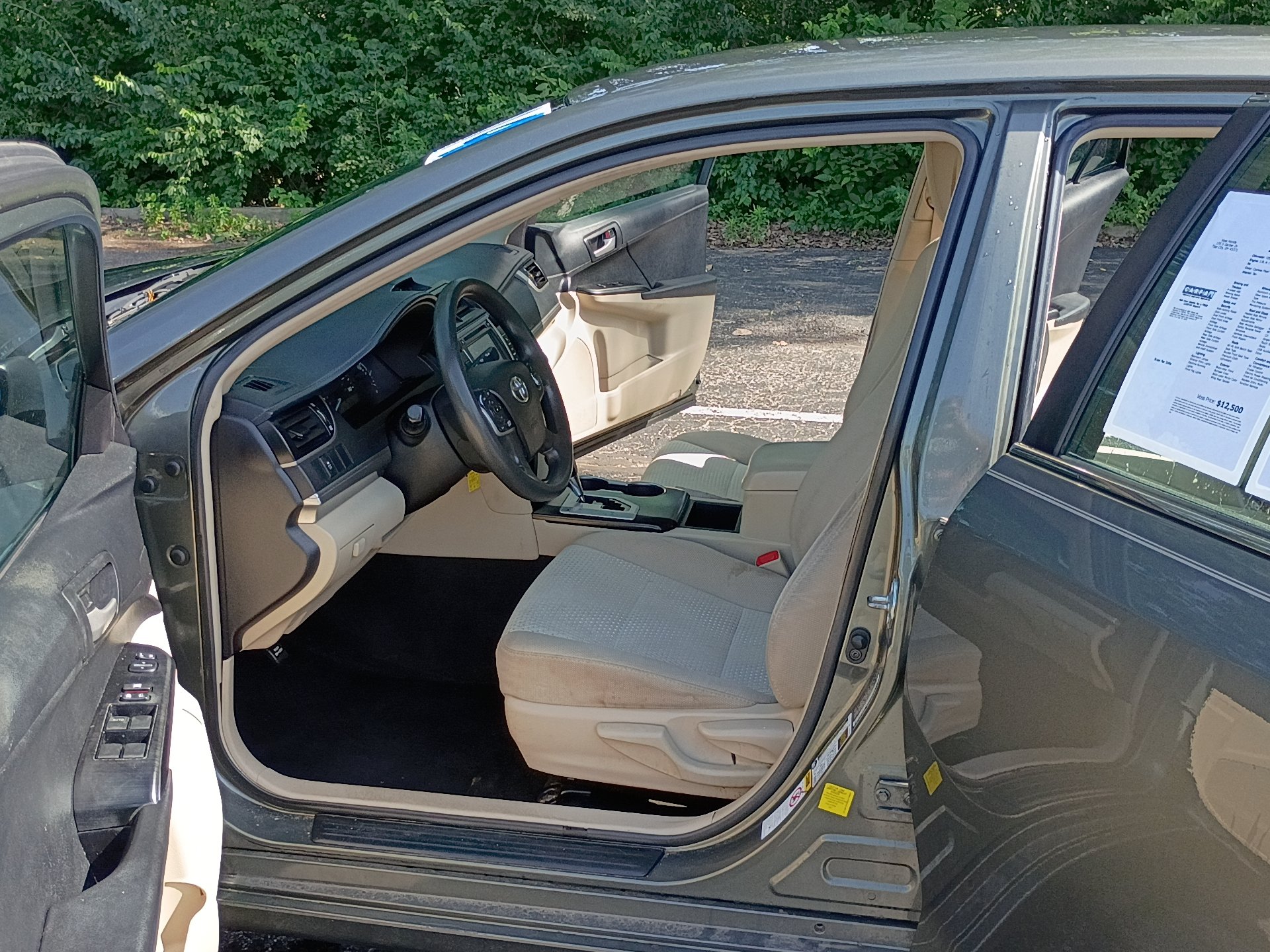 Used 2014 Toyota Camry FWD image 11