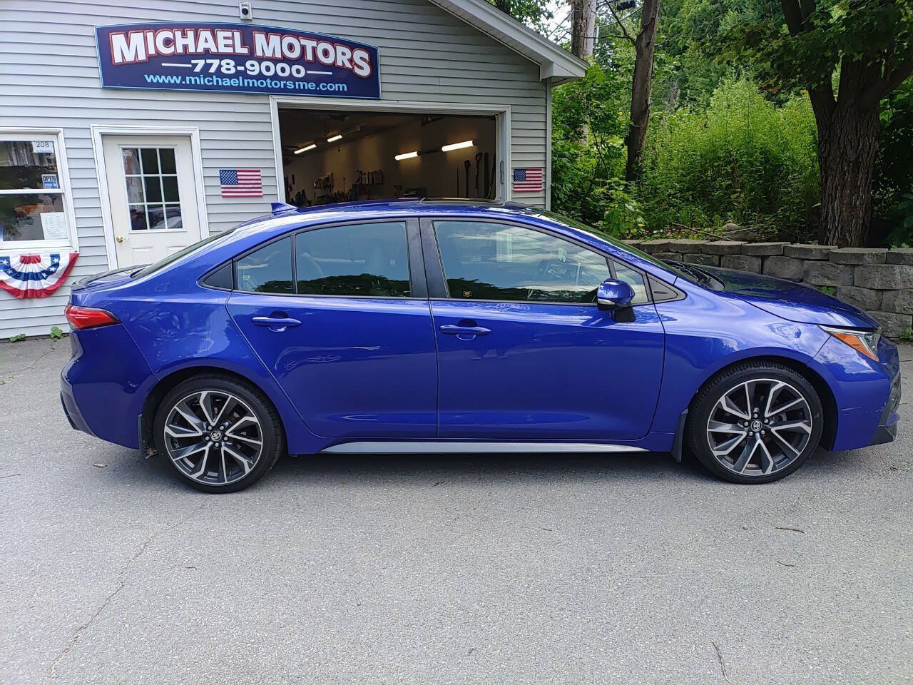 Used 2020 Toyota Corolla XSE FWD image 9