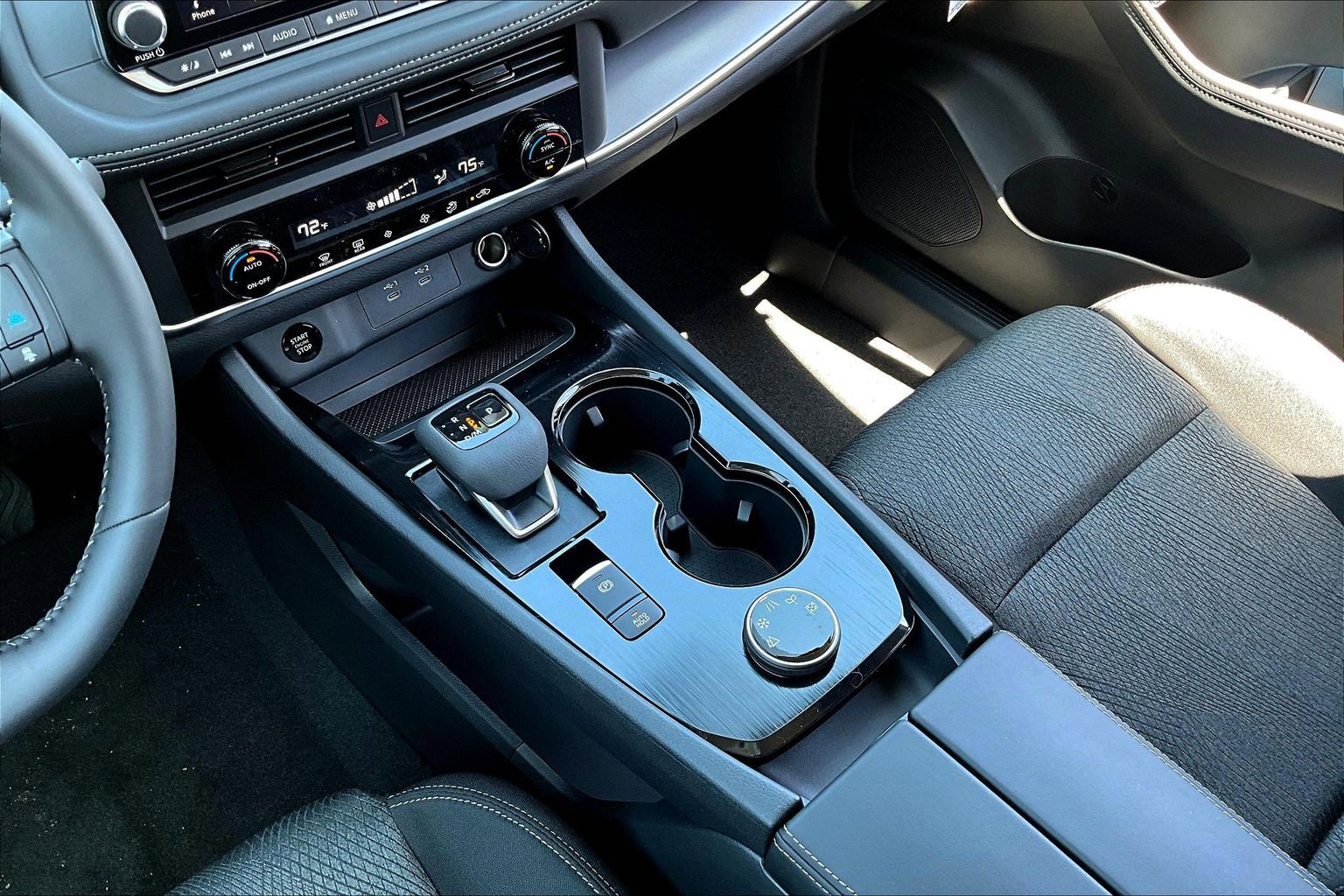 New 2026 Nissan Rogue SV AWD/4WD image 12