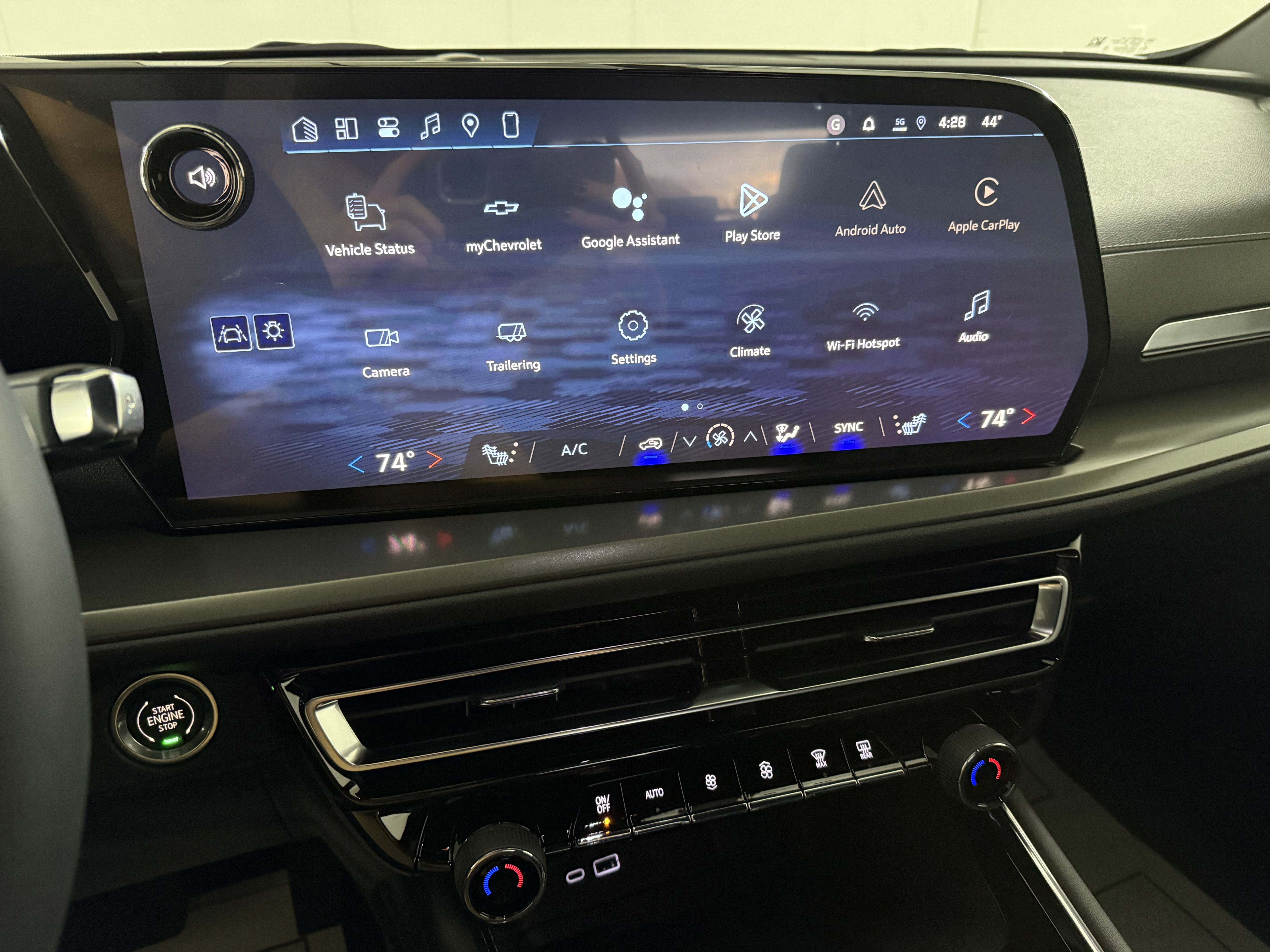 New 2026 Chevrolet Traverse LT image 25