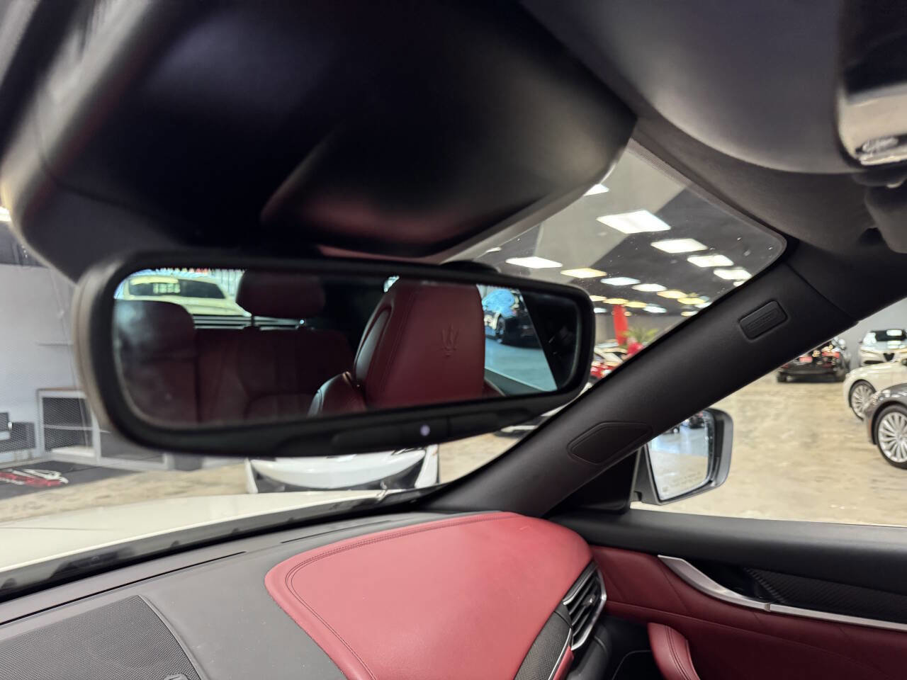 Used 2021 Maserati Levante S GranSport image 31