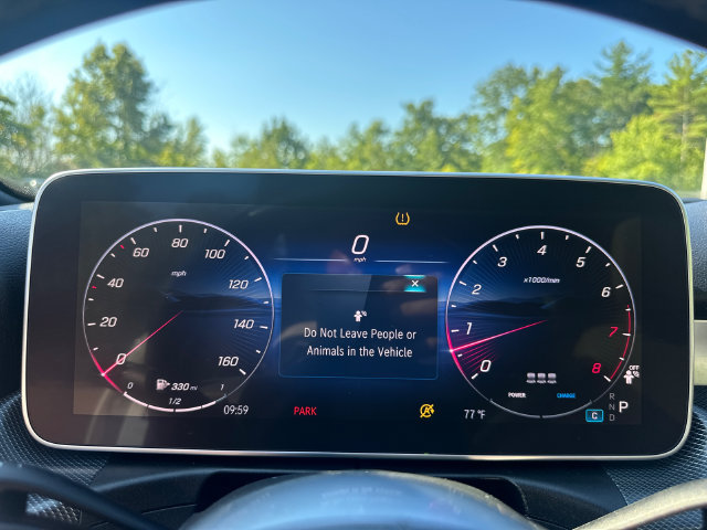 Used 2025 Mercedes-Benz C 300 4MATIC Sedan image 31