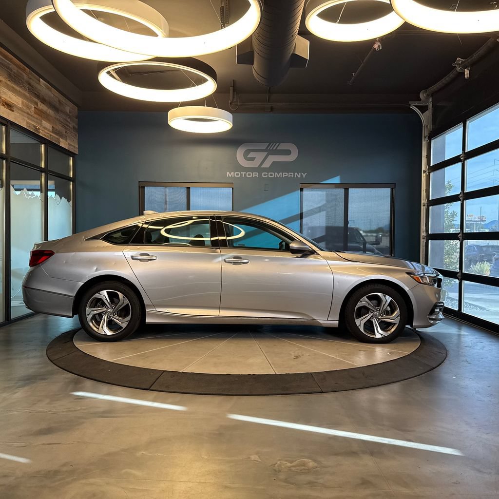 Used 2018 Honda Accord EX image 2