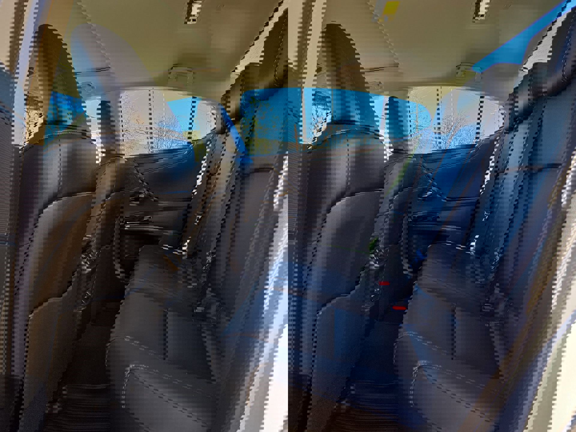 Certified 2025 Lexus ES 300h w/ Premium Package image 13