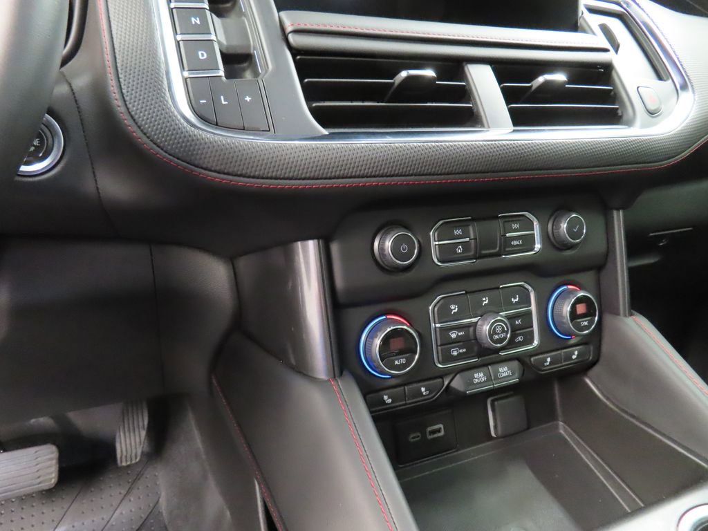 Used 2024 Chevrolet Suburban RST w/ Luxury Package image 62