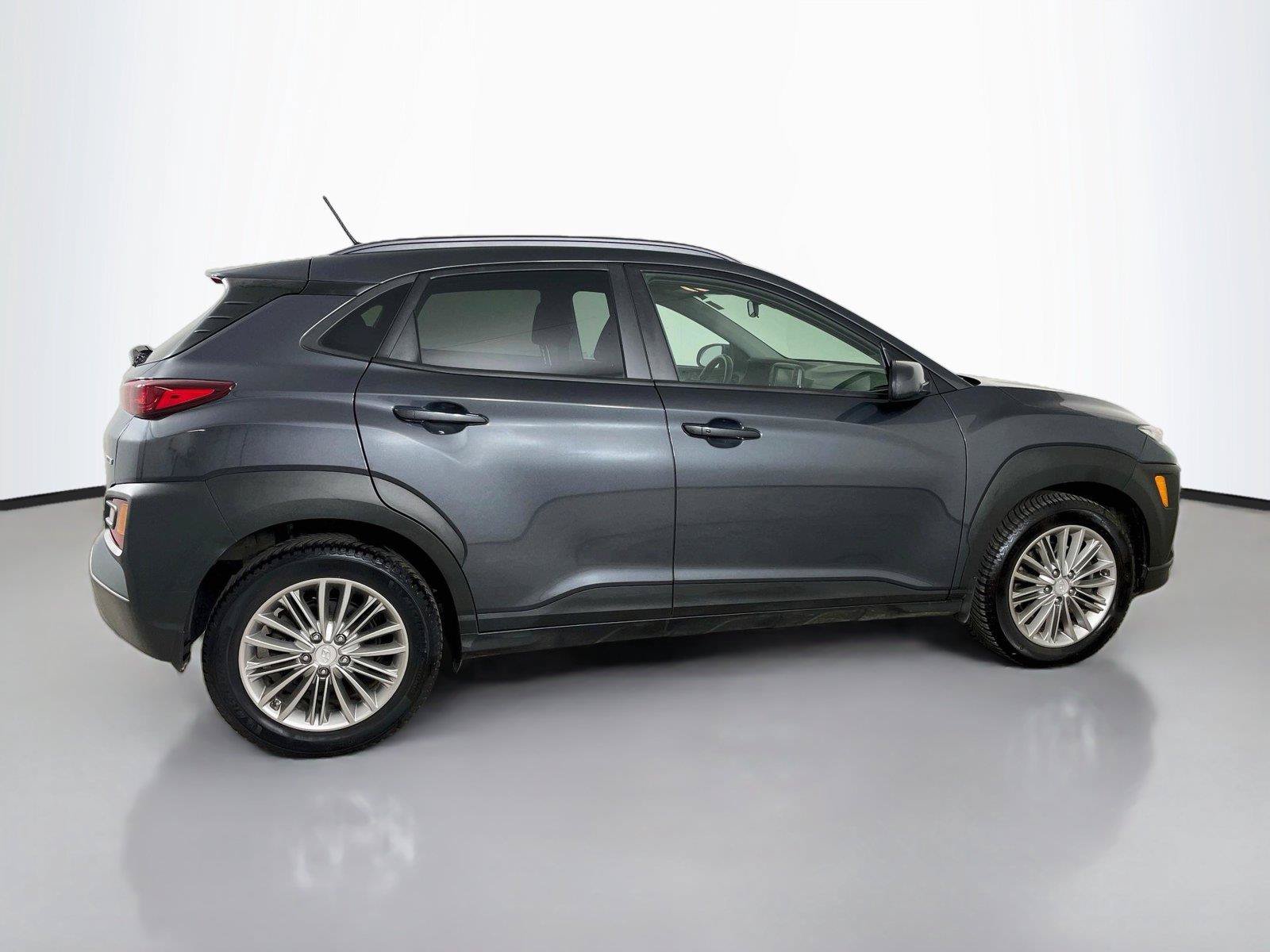 Used 2018 Hyundai Kona SEL AWD/4WD image 17