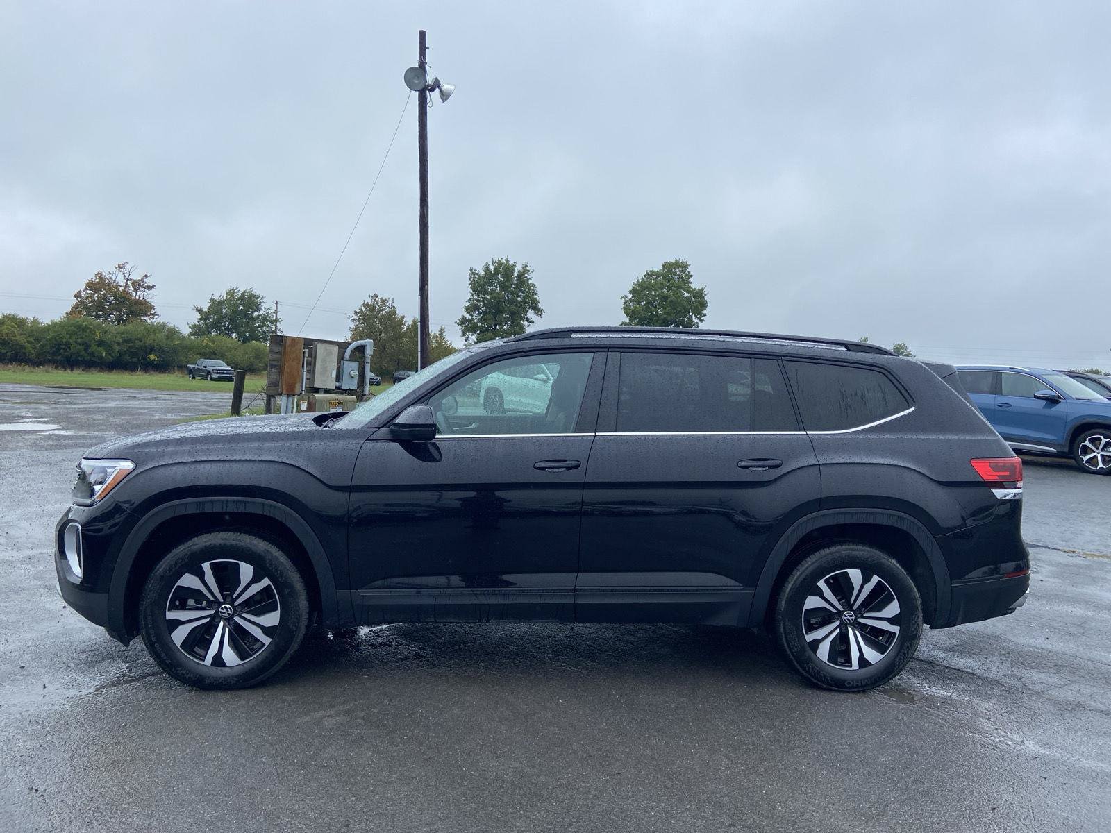 Used 2026 Volkswagen Atlas SE AWD/4WD image 7