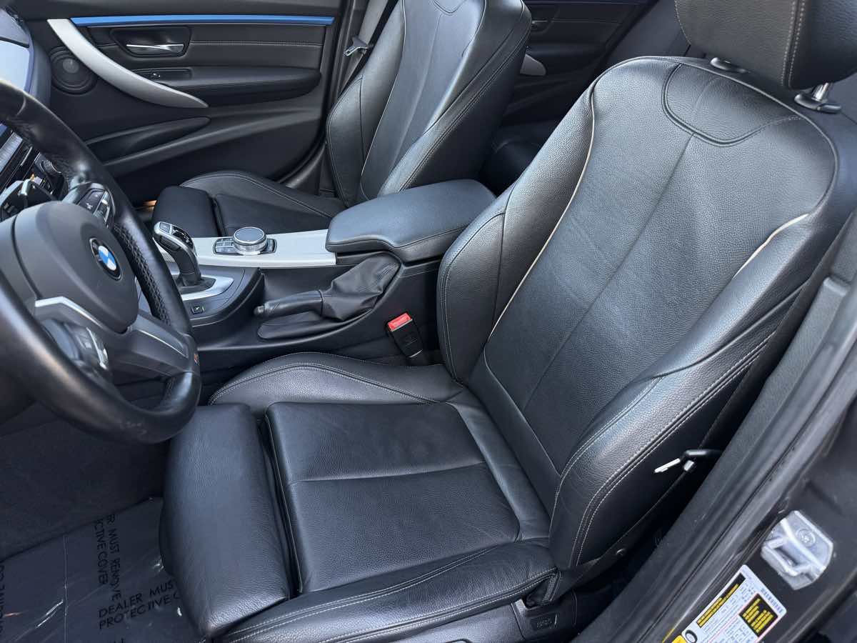 Used 2018 BMW 340i Sedan w/ Premium Package RWD image 18