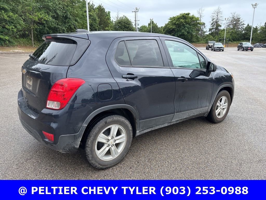 Used 2021 Chevrolet Trax LS w/ Tint and Cruise Package FWD image 7