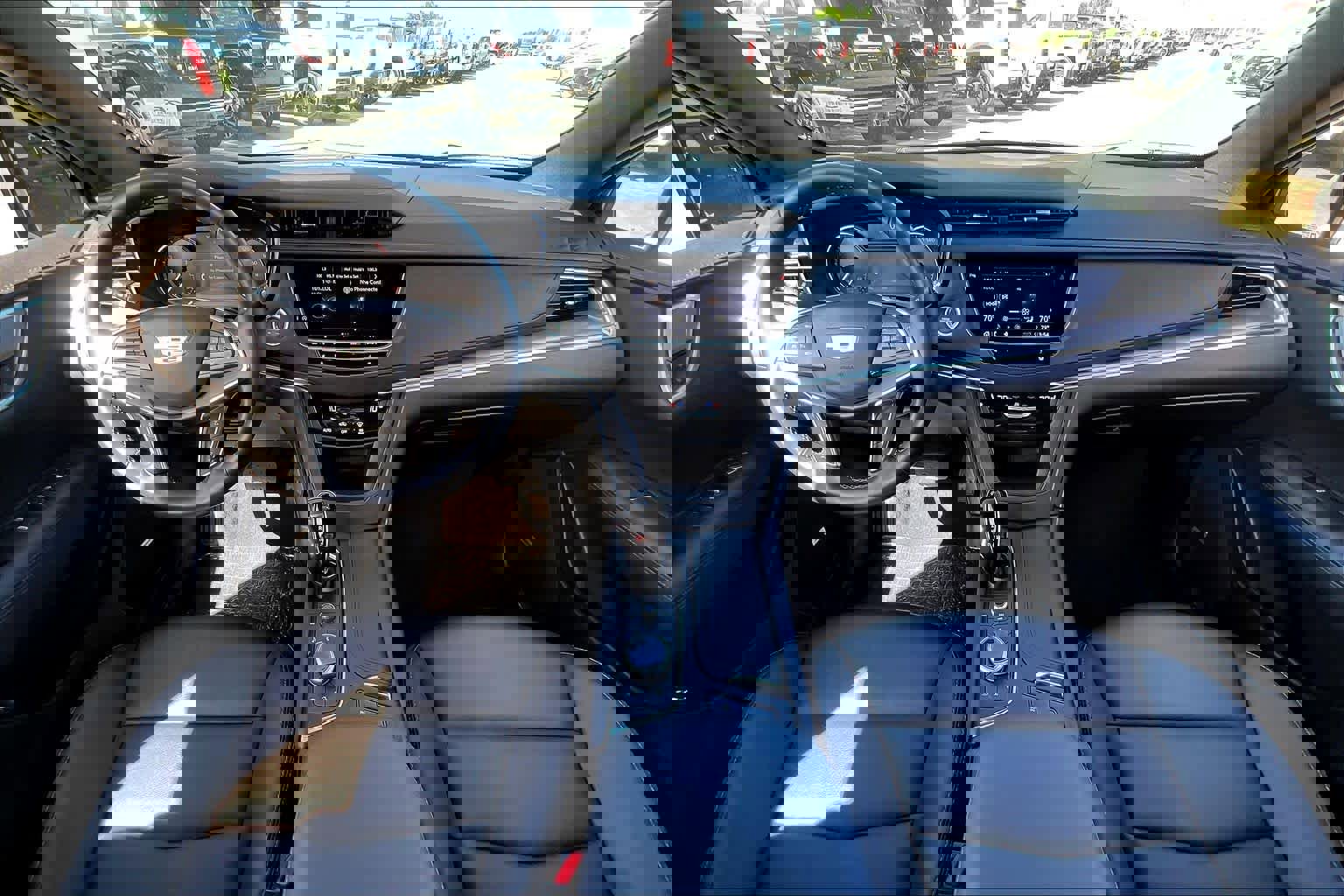 Used 2025 Cadillac XT5 Luxury w/ LPO, Floor Liner Package image 16