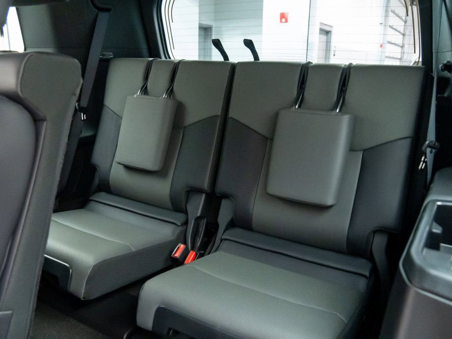 Used 2025 Lexus GX 550 w/ Cold Area Package image 20