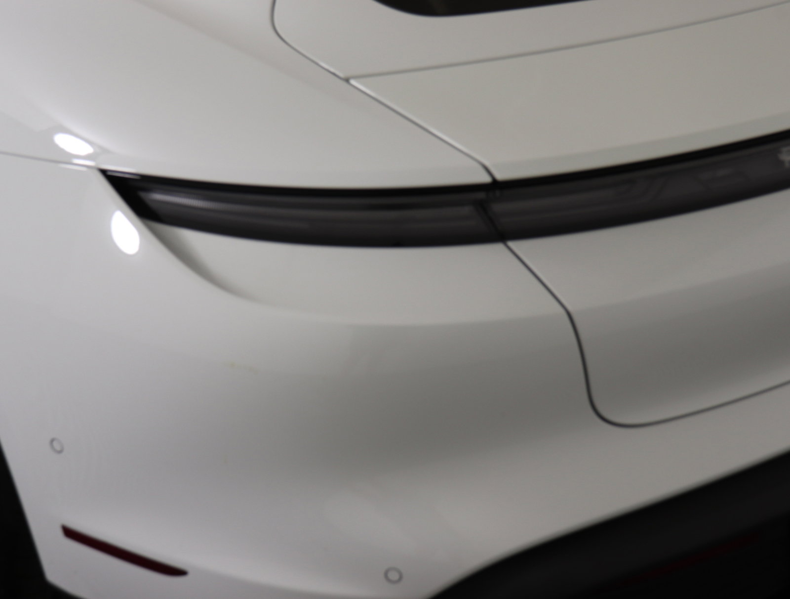 Used 2025 Porsche Taycan image 16