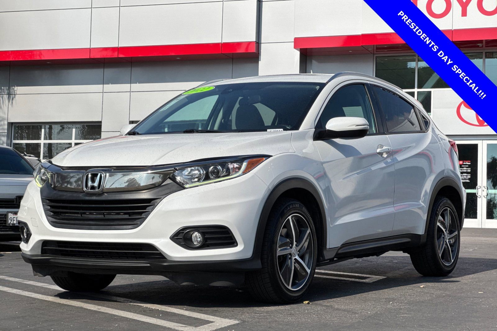Used 2022 Honda HR-V EX image 8